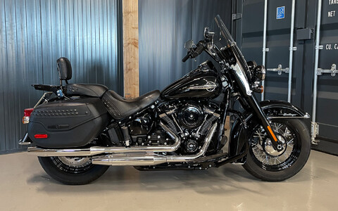 FLHCS Heritage softail classic 107 CU