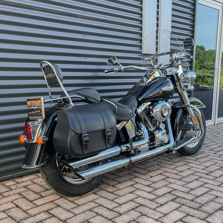 Heritage Softail Deluxe FLSTN 2011