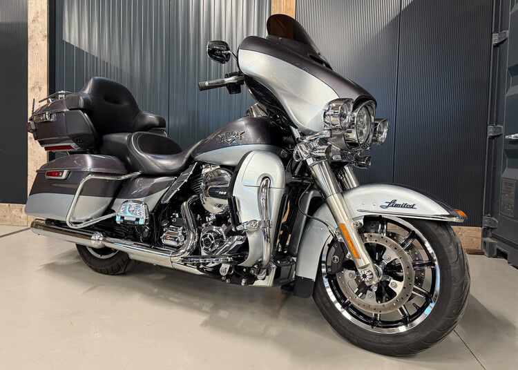 FLHTK Electra glide ultra limited 2014