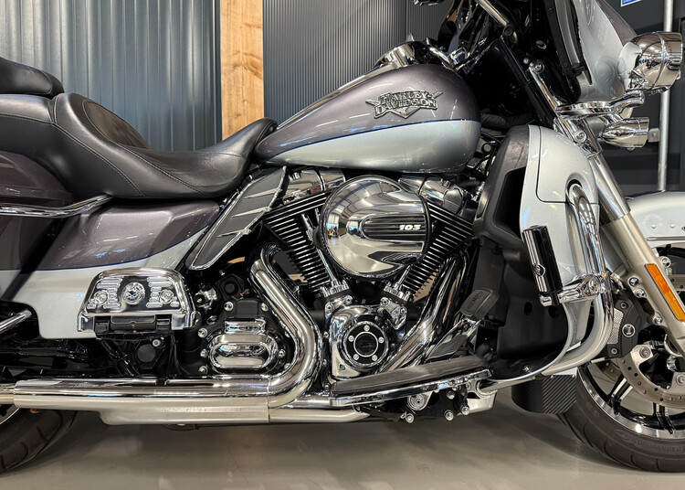 FLHTK Electra glide ultra limited 2014