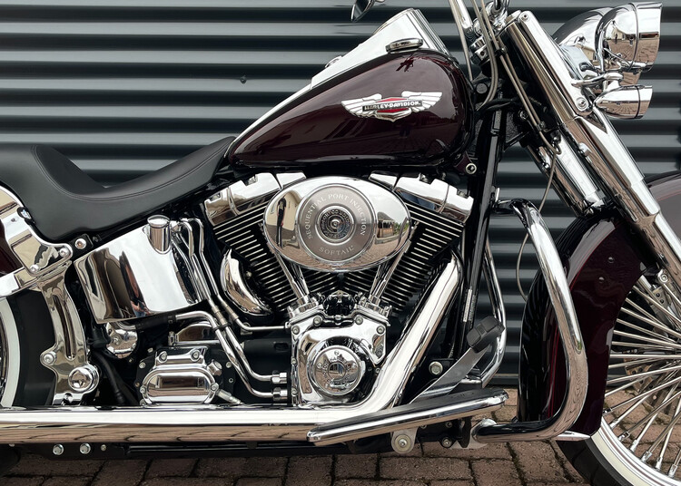 Heritage softail deluxe 2005 flstn