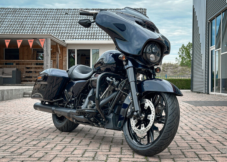 Deep Blue Street Glide  Special