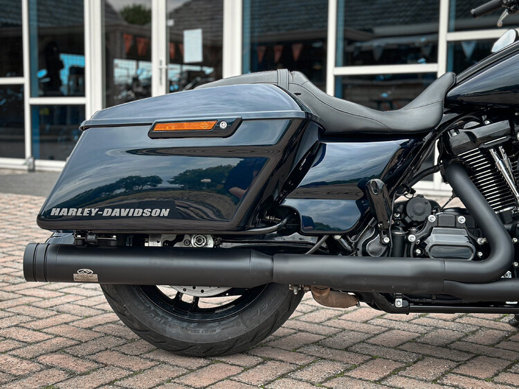 Deep Blue Street Glide  Special