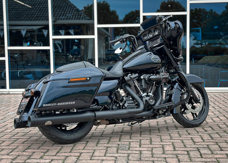 Deep Blue Street Glide  Special